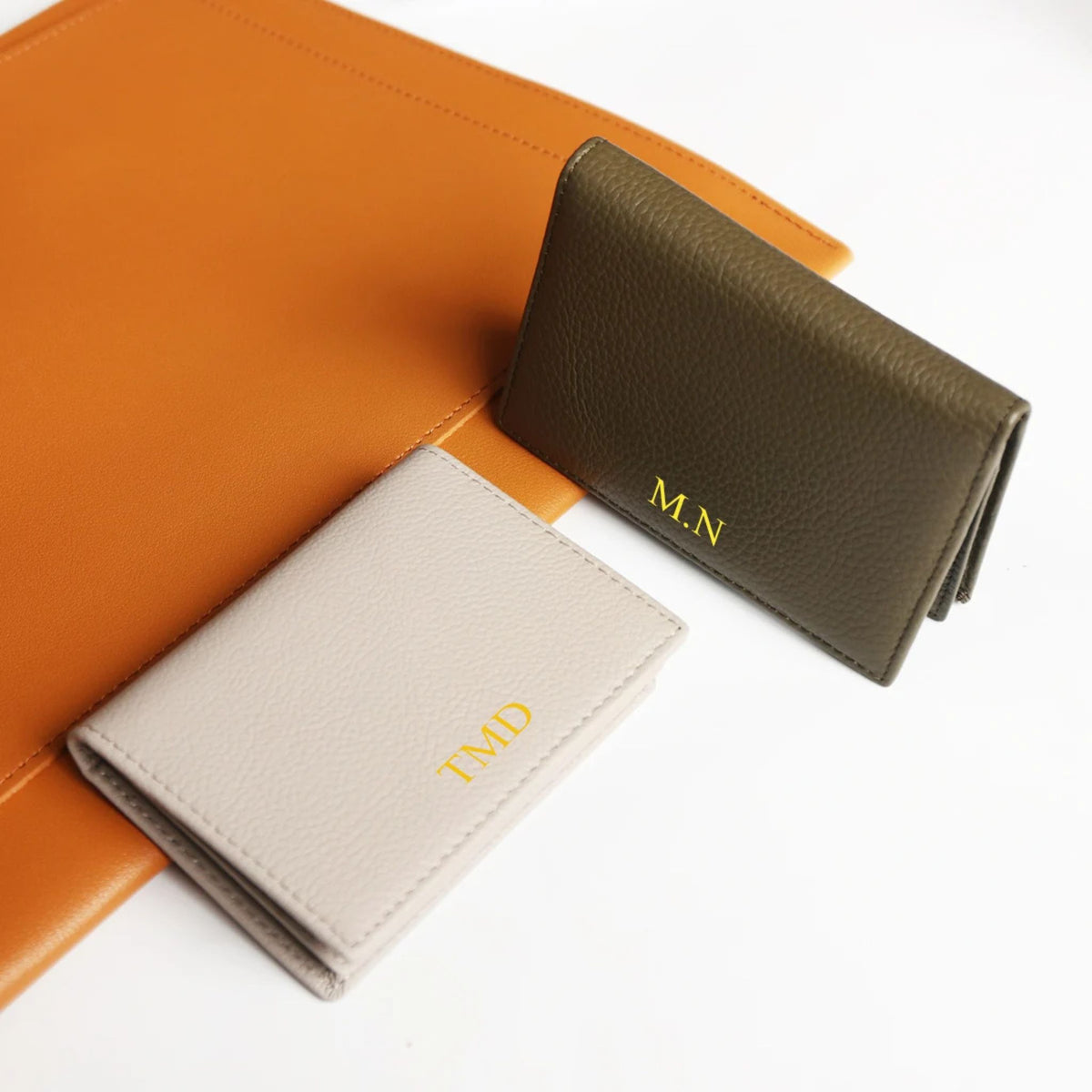 Porte-cartes en cuir luxe pour femme pliable personnalisé initiales